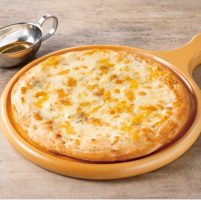 6種チーズのおつまみピザ