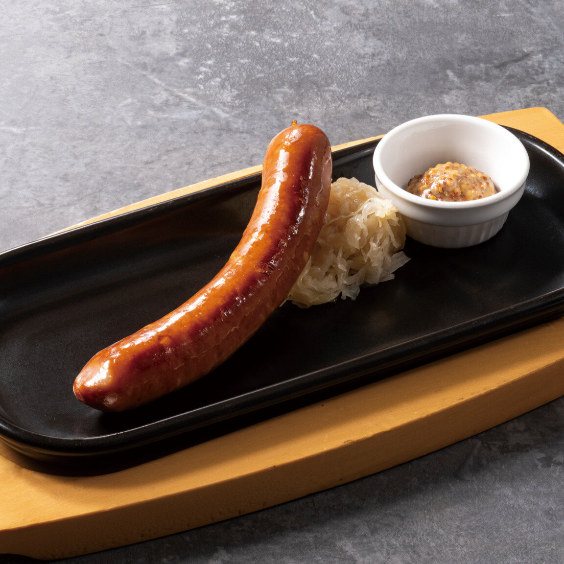 YEBISU BAR あらびきソーセージ