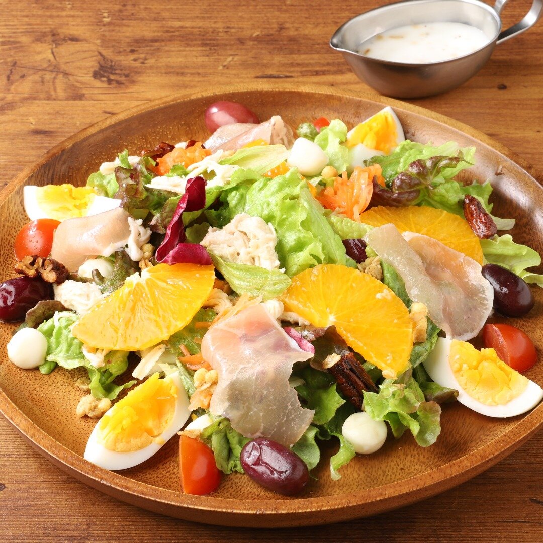 生ハムとモッツァレラのパワーサラダ