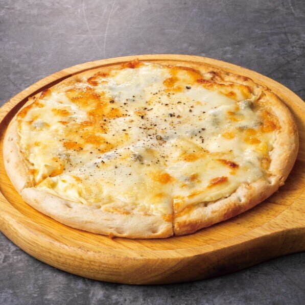 6種チーズのピザ