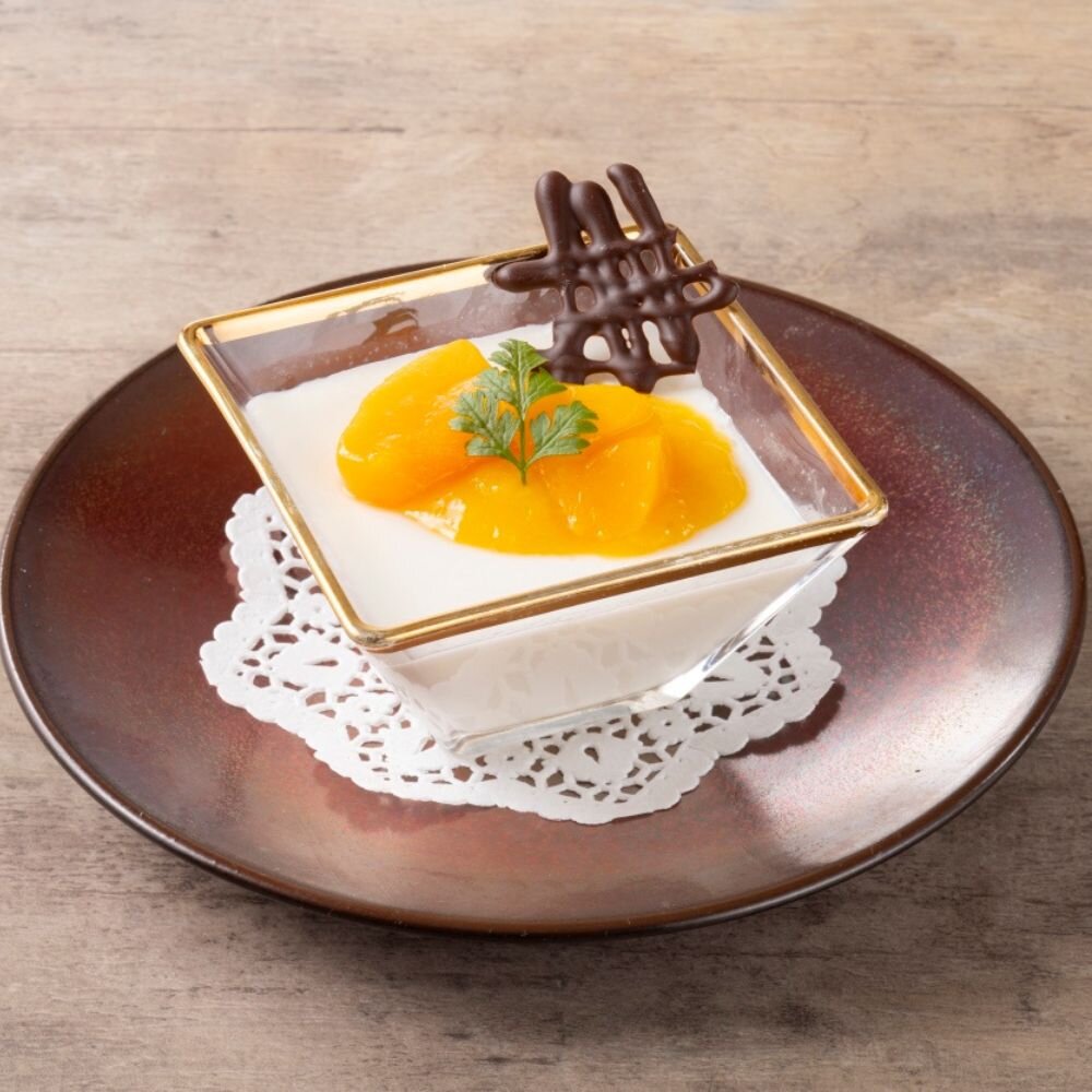 マンゴーのなめらかパンナコッタ