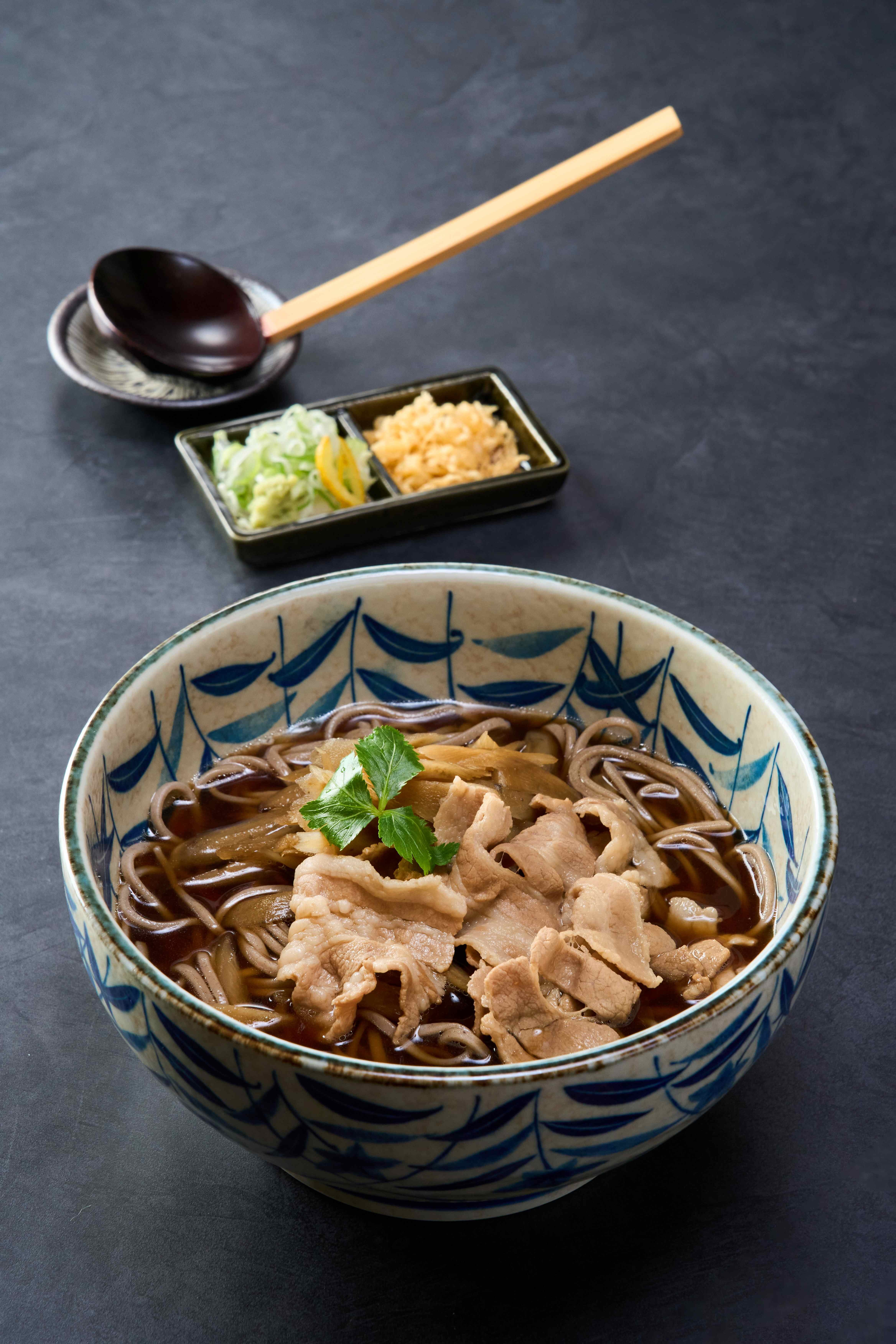 愛知みかわ豚の肉蕎麦