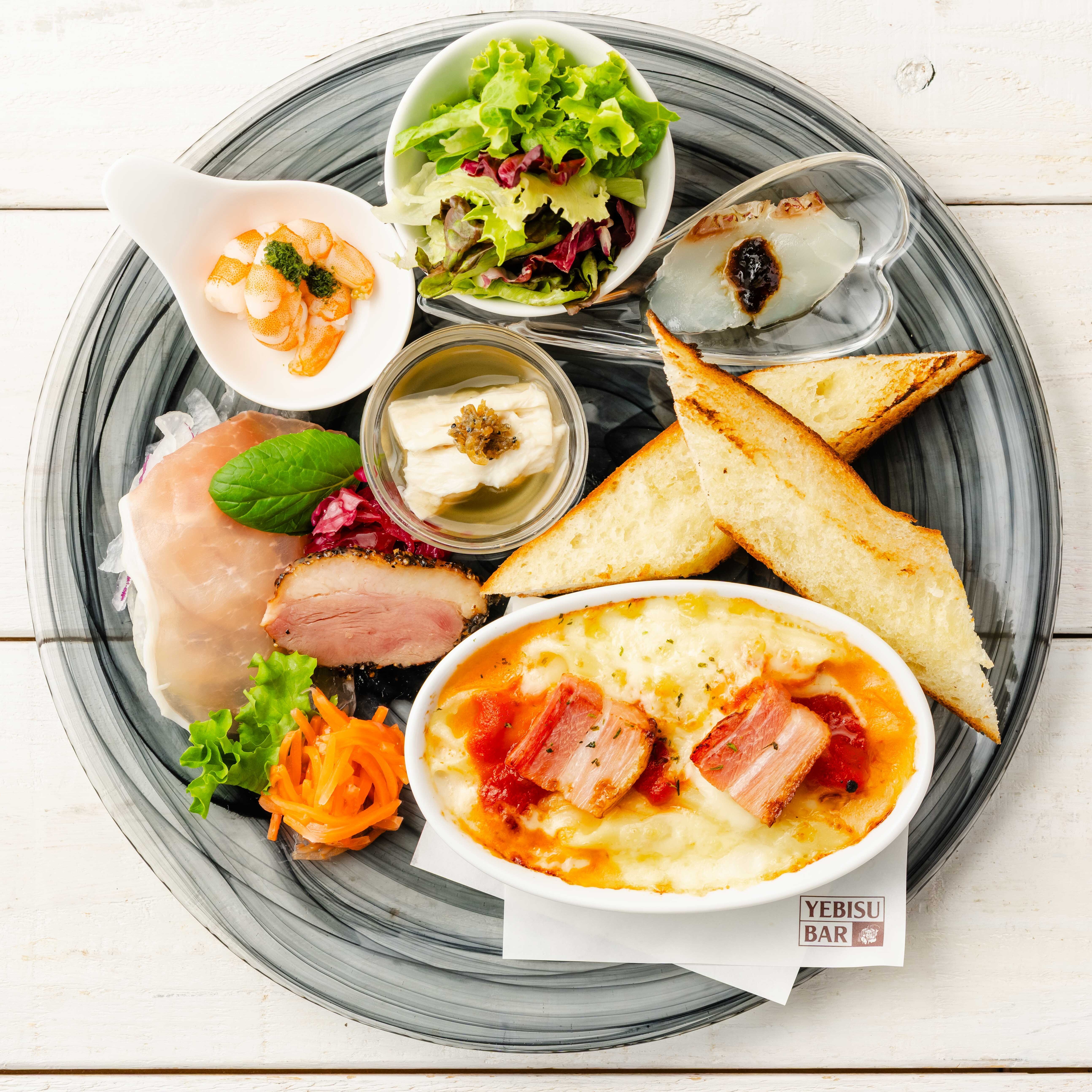 【数量限定】8種のアソートプレートランチ