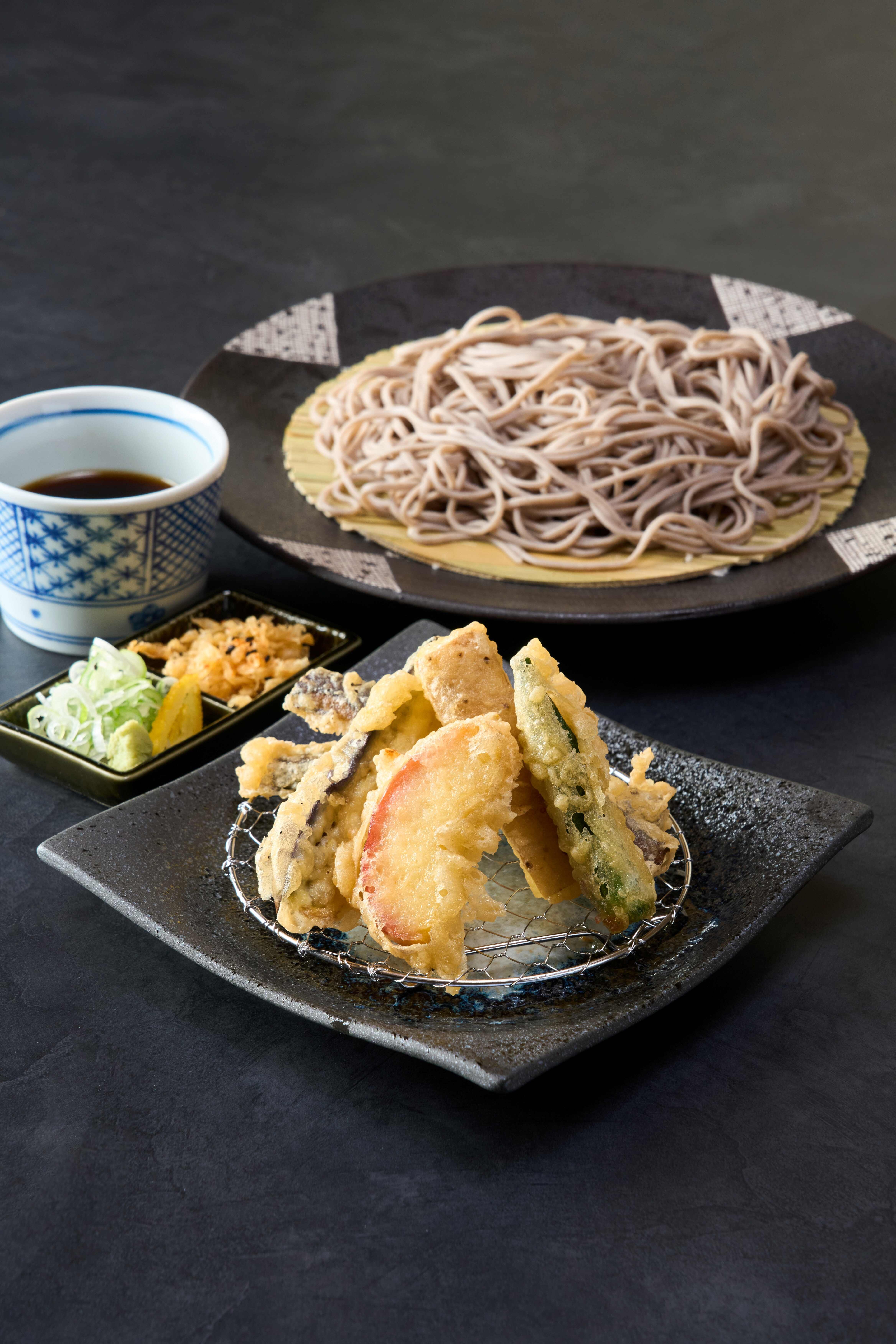 季節野菜の天ぷら(せいろ)蕎麦